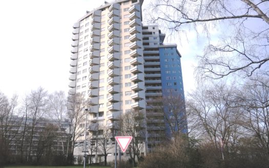 3-Zimmer-Wohnung im Haus Salute in Stuttgart (Fasananhof) mit Balkon und Weitsicht