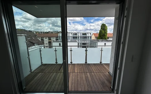 Freie 2,5-Zimmer ETW, mit Aufzug und 3-fach Verglasung, Balkon und Stellplatz in Stuttgart-West