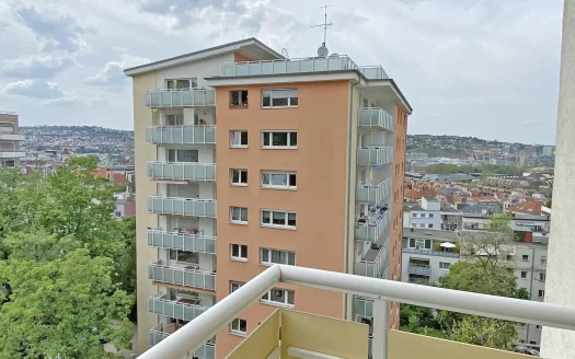 Aussichtsreiche 3-Zimmer-Wohnung mit Balkon in Stuttgart-Mitte