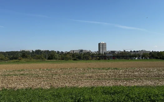 3,5-Zimmer-Wohnung – Süd-Balkon, TG-Platz, ruhige Lage von Stuttgart-Möhringen