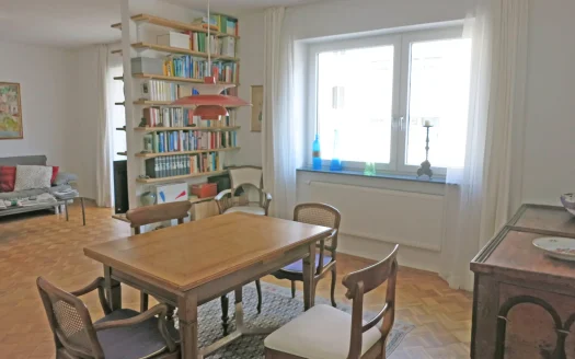 Sanierte 3-Zimmer-Wohnung mit EBK und Süd-Balkon im begehrten Lehenviertel in Stuttgart-Süd