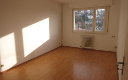 Aussichtsreiche 2-Zimmer-Wohnung mit Balkon in bester Innenstadtlage