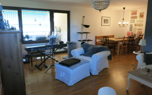 4,5-Zimmer-Wohnung mit Balkon in Ludwigsburg-Neckarweihingen