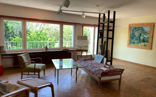 Doppelhaushälfte mit Einliegerwohnung und Garage auf großzügigem Grundstück in Stuttgart-Plieningen