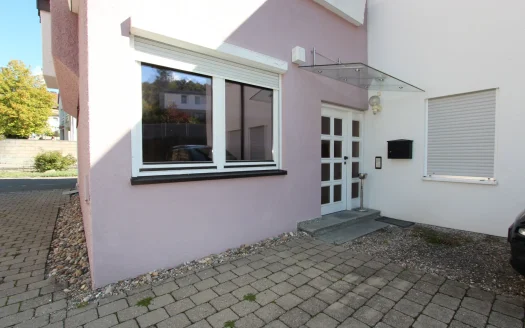Wohn- und Geschäftshaus mit Gewerbe in Aidlingen zu verkaufen