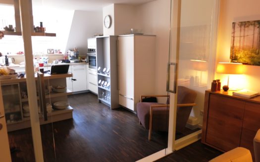 MODERNE LOFTWOHNUNG auf 2 Ebenen mit EBK, Loggia und TG-Platz!