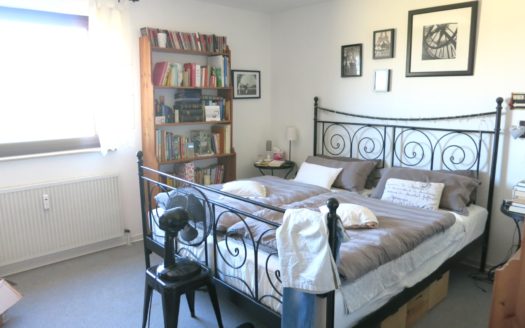 4,5-Zimmer-Wohnung mit Balkon in Ludwigsburg-Neckarweihingen
